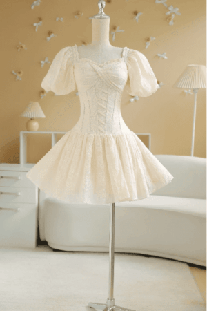 Váy trắng dáng xòe Sò Vintage – mẫu MIE cho thuê tại Hà Nội