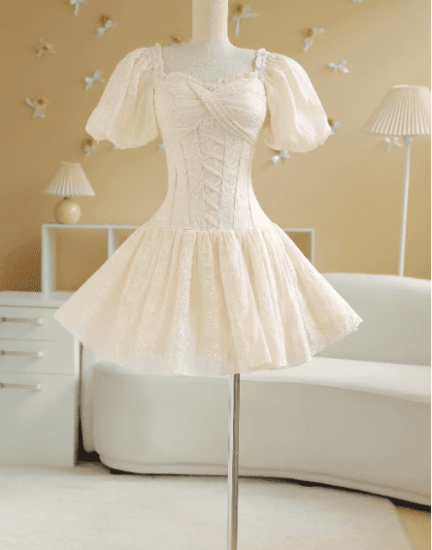 Váy trắng dáng xòe Sò Vintage – mẫu MIE cho thuê tại Hà Nội