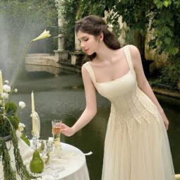 đầm maxi ren ánh phối lưới Sò Vintage – mẫu ELODIE cho thuê tại Hà Nội