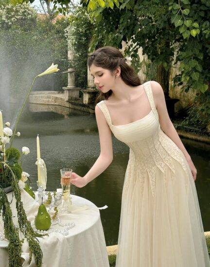 đầm maxi ren ánh phối lưới Sò Vintage – mẫu ELODIE cho thuê tại Hà Nội