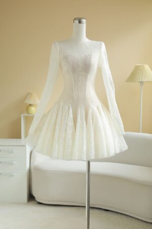 đầm ren kim sa lót lưới tay dài Sò Vintage – mẫu VELIANA cho thuê tại Hà Nội